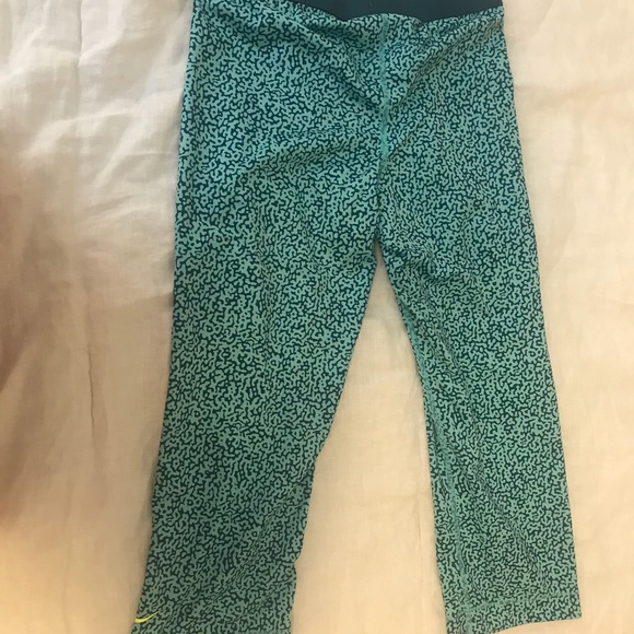 Nike Pro capri leggings - Picture 2 of 2